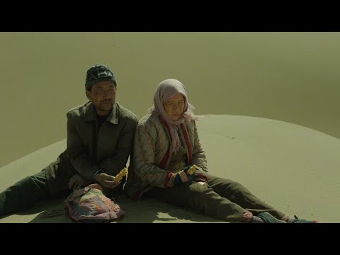 豆瓣评分8.4，上映热议，惨遭下架，你看到的是爱情，是苦难？