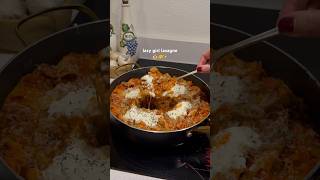 Lasagne in 15 minutes 💅🏼 #lasagna #lasagne #girldinner #dinnerrecipe