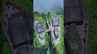 贵州大山里的天空之城，神奇的梵净山，爬上去需要勇气，大自然的鬼斧神工