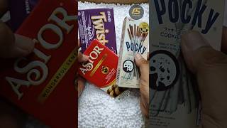 mencari jajanan coklat astor, twister dan coklat pocky di dalam kardus #huntingjajan #coklat #shorts