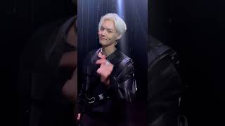 #Virus MV 현장 속 빅토니들의 비주얼 #바이러스 😍🦠🖤💫