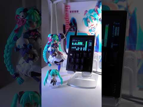 Miku Complextro on the M8 Tracker #hatsunemiku #m8tracker #moeshop