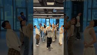 TEAM TEN 'Waves' #베이비주 #babyzoo #TEN #TEN_STUNNER #babyzoochoreography #shorts