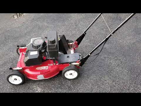 Toro Commercial Two Stroke 22035 Running