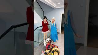 艾莎打扰人约会被报复 #艾莎 #cosplay#shorts