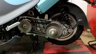 eMoving IE125 快充型電動機車，原廠傳動動作