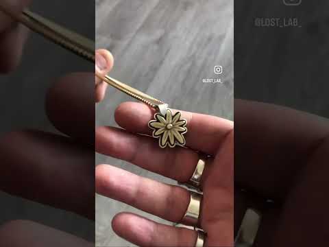 ..Hand Made pendant.. Silver 950.. nordic gold.. 18k gold plated chain.. "Flower" #pendentif #bijou
