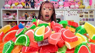 女だけの不満が溜まりすぎて爆発したので2万円のグミ食べる
