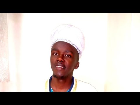 preparing Juice in Ugandan fruits part 2