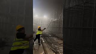 The skills of workers making scaffolding on construction sites #automobile #xcavator #tools