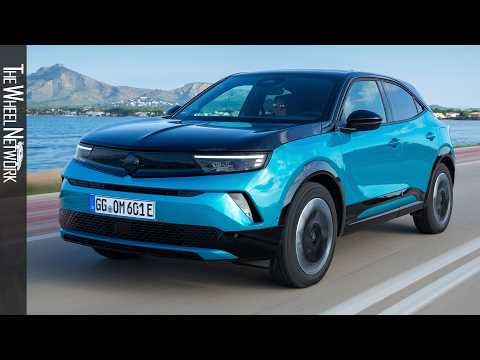 2025 Opel Mokka Electric | Tropical Green Metallic | Driving, Interior, Exterior [4K]