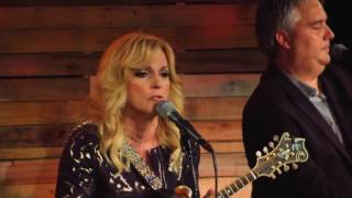 Rhonda Vincent & The Rage - Kentucky Borderline (Live)