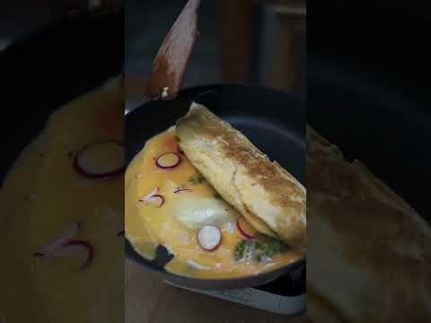 Easy and quick Chinese pan fried egg recipe#omblet #egg#fry#chineesfood#food under the roof