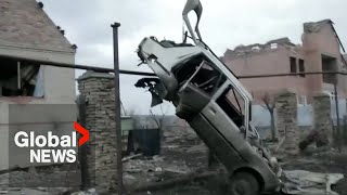 Battle of Bakhmut: Residents flee as Russian troops closing in