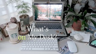 What’s on My Desk? 왓츠온마이데스크 🤎 초록초록한 감성 유툽어의 온 마이 데스크 •• 맥시멀리스트의 책상 드디어 공개! 🕯🌿✨