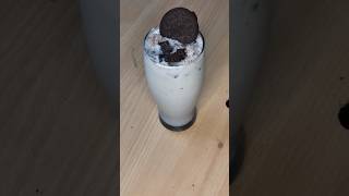 Oreo Milk shake🥛😋 #oreomilkshakerecipe  #milkshake #oreoshake #yyshort #viralshorts #shake