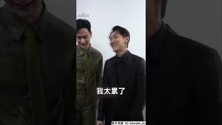 劉冠廷下莊被告知「口誤金馬26」後台大崩潰！　許光漢合照幫解圍：一起比26｜TVBS娛樂頭條 #shorts