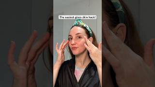 The easiest glass skin hack! Foreo FAQ hydrogel face make is the one 💫 #glassskin #skincare