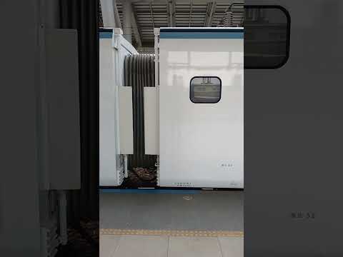 新自強號進站跟離開