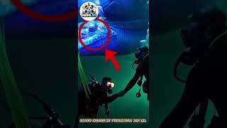 A Diver encounter prehistoric eel from the Deep #diving  #ai