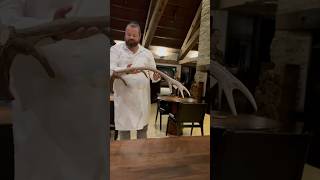 Chef Vaughan takes dining to a new level, serving wapiti deer nestled within its own antlers. 🦌🤯