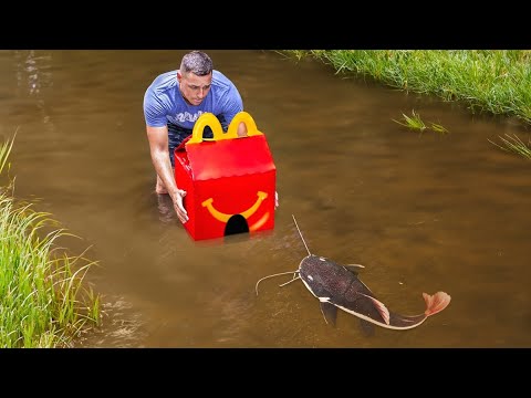 I Caught The Pond Monster With A Happy Meal!!