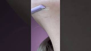 Jiggle jiggle 🕺🏻💃#cheekyglo #dermablades #dermaplanefacial #dermaplanning #peachfuzz