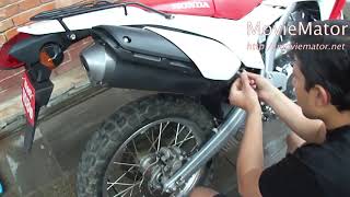 CRF 250L FMF Q4 Hex exhaust installation Part 1 (Removal)