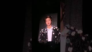 who os the icon? #jin #seokjin #btsjin #jinconcert #jinhot #jinpretty #trending #shorts