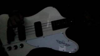 Metallica - Enter sandman (bass cover)