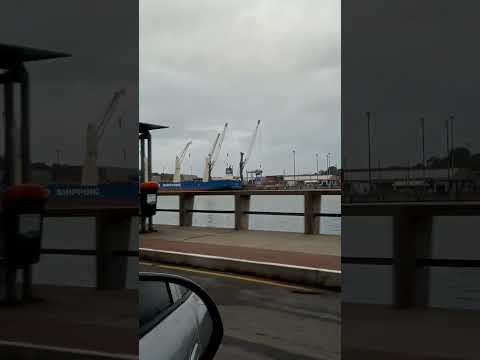 Passando por beira mar porto de Vitória