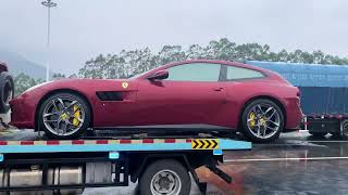 高速公路服务区遇到的，这是哪位公子的爱车！#法拉利