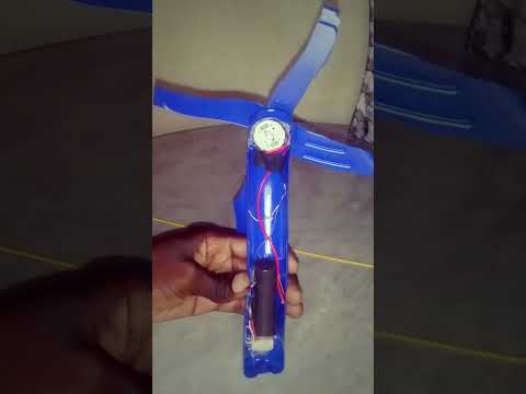 Diy plastic fun craft idea #DIYFan #ScienceProject #motor #homemade #crafts #shorts #Inventor 101