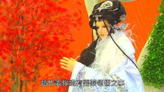 療靈師的眼睛是很詭異的雙紫瞳