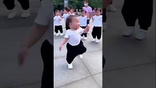 A group of cute babies Dancing in Public | ai animated video #cutebabies #ai