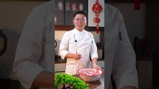 [Subtitles added] How to make salt-baked pig's feet