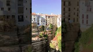 懸崖上古老山城。西班牙｜隆達Ronda #西班牙旅游 #ronda