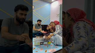 Aaj apni shadi ki album dekhi..#minivlog #dailyshort #shorts #family #familyvlog #village