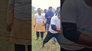 বড়দের দড়ি টানা খেলা