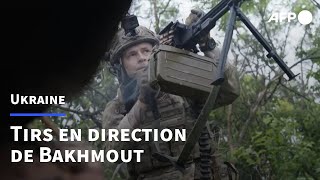 Près de Bakhmout, des soldats ukrainiens tirent en direction des positions russes | AFP