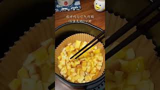 空气炸锅做披萨～其实就这么简单 ，几分钟搞定。小白0失败。 #披萨 #披萨做法 #空气炸锅美食 #空气炸锅美食 #如果你有空气炸锅 #吐司披萨