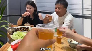 這麼熱的天氣下廚做飯絕對是真爱，一桌子家常菜款待遠道而來的賓客#美食 #我的鄉村生活 #抖音商城