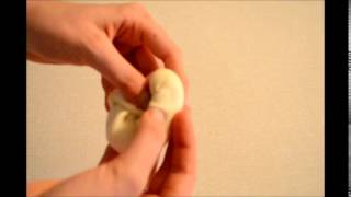 HOW TO : Shapely Buns