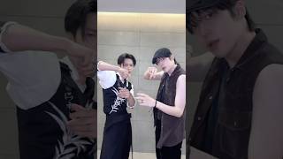 상큼하게 #Outside💫 with #YUNHO🍋#에이티즈 #윤호 #ATEEZ #JAY #DESIRE_UNLEASH #ENHYPEN