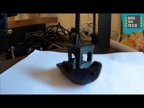 3D Printing #3DBenchy on 200 micron black PETG