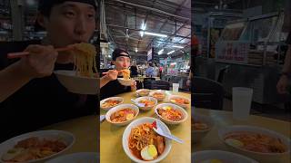 30 Bowls of Prawn Noodle Eaten in an Hour?! #foodchallenge