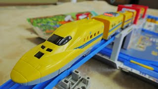 プラレール　測定用レーザー点滅‼　いっぱいつなごう923形ドクターイエロー