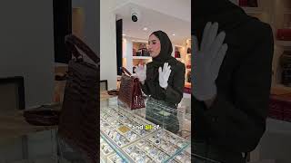 can you believe she found this bag in a charity shop? 😱👜🎗️Part 1