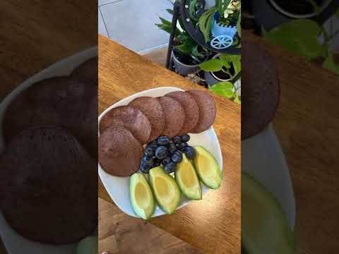 Easy & Healthy Chocolate Pancakes  #HealthyPancakes #ChocolateLover