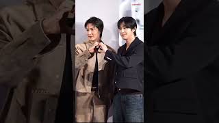 oppa you so friendly 🫠🫠 #leeminho #actorleeminho #pressconference #redcarpet